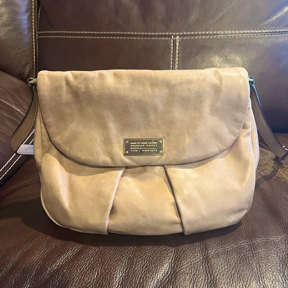 🚨Closet Closeout Sale, Last Week To Buy🚨
Marc Jacobs Crossbody Bag